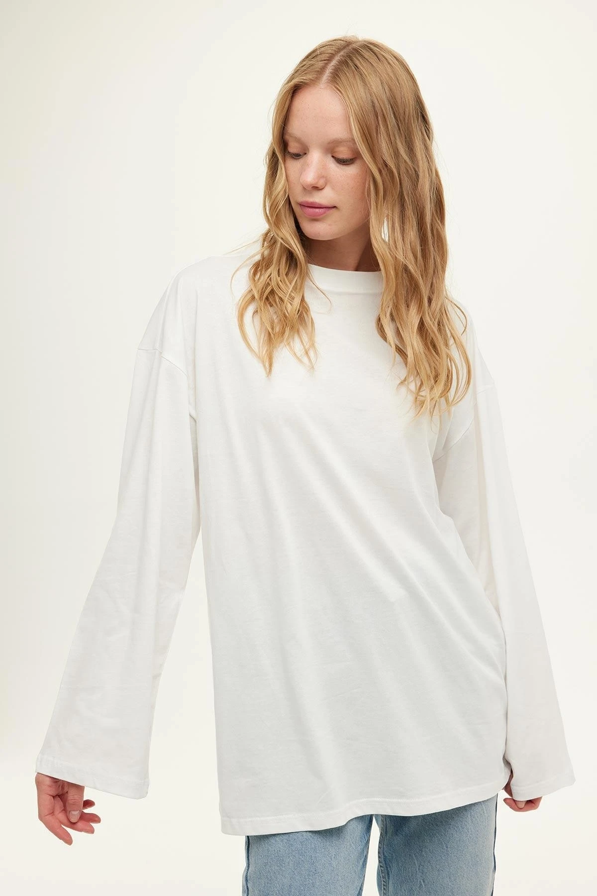 WIDE SLEEVE OVERSIZED TSHIRT ECRU WIDE SLEEVE OVERSIZED TSHIRT ECRU