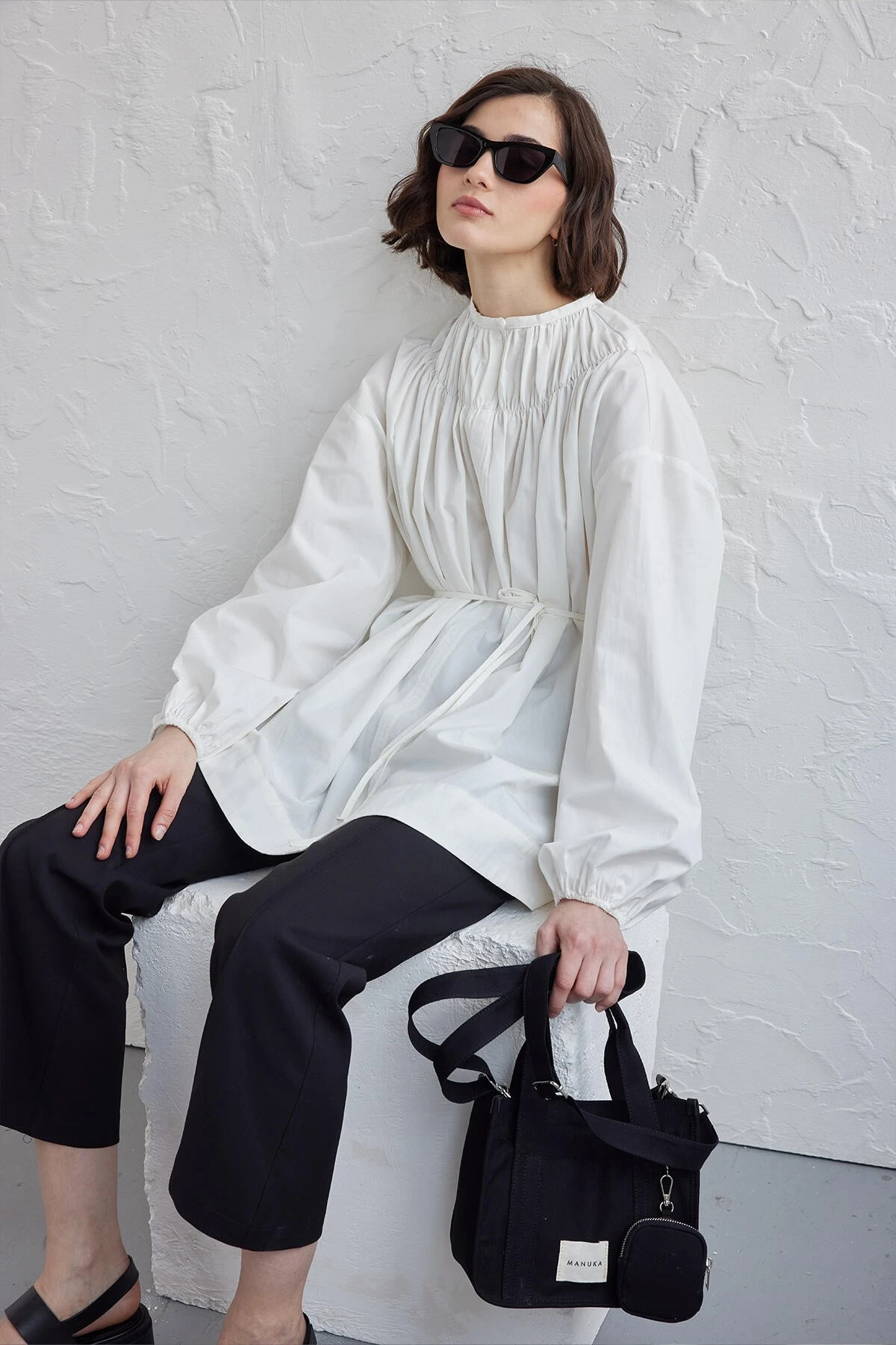 SHIRRED COLLAR TUNIC ECRU