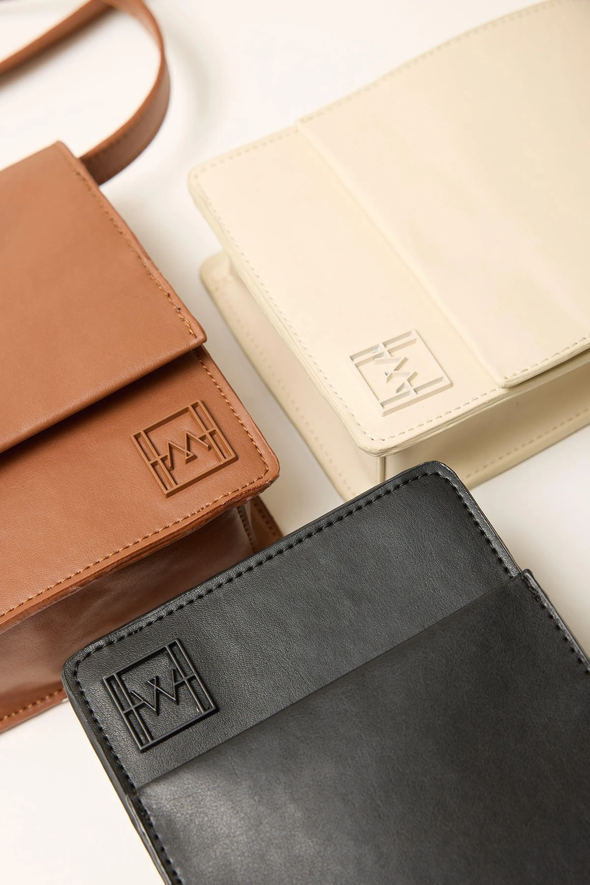 BERLIN SHOULDER BAG TABAN BERLIN SHOULDER BAG TABAN