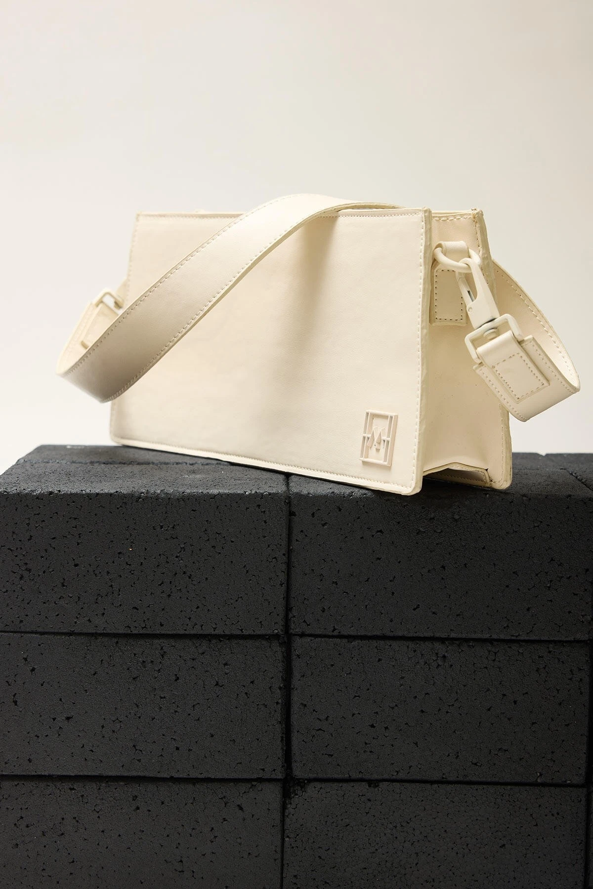 MILANO OMUZ ÇANTASI BEJ