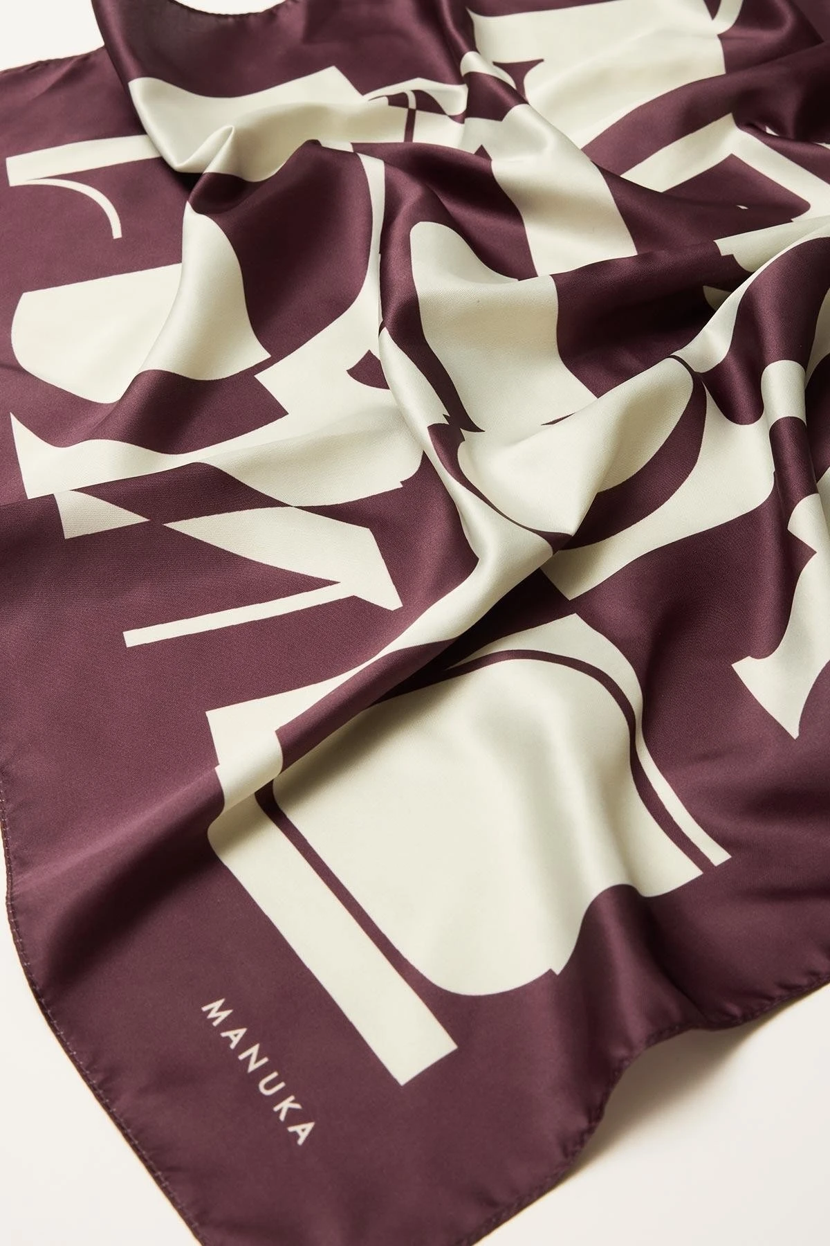 PATTERNED SATIN NECK SCARF SONIA PATTERNED SATIN NECK SCARF SONIA