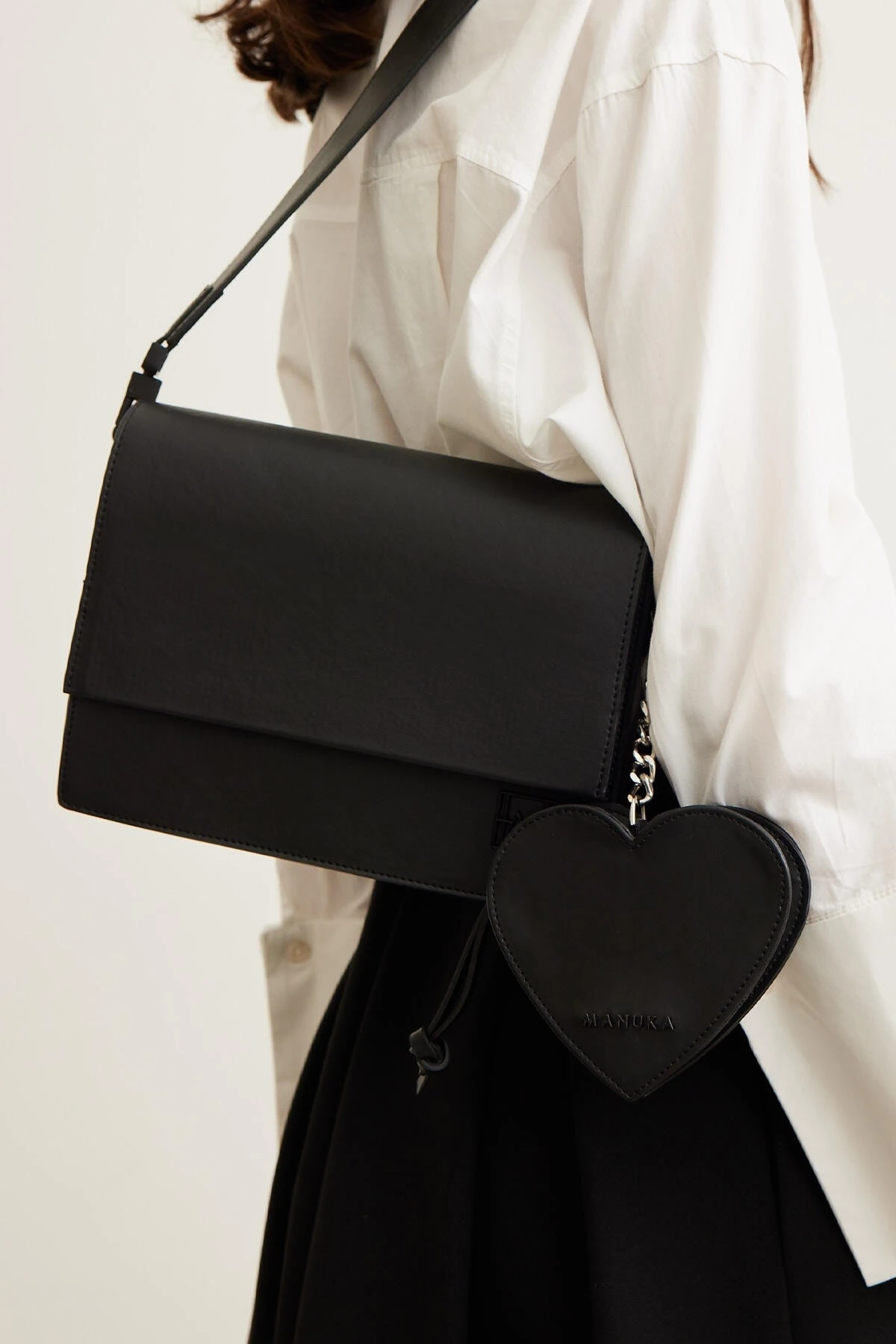 PARIS SHOULDER BAG BLACK PARIS SHOULDER BAG BLACK