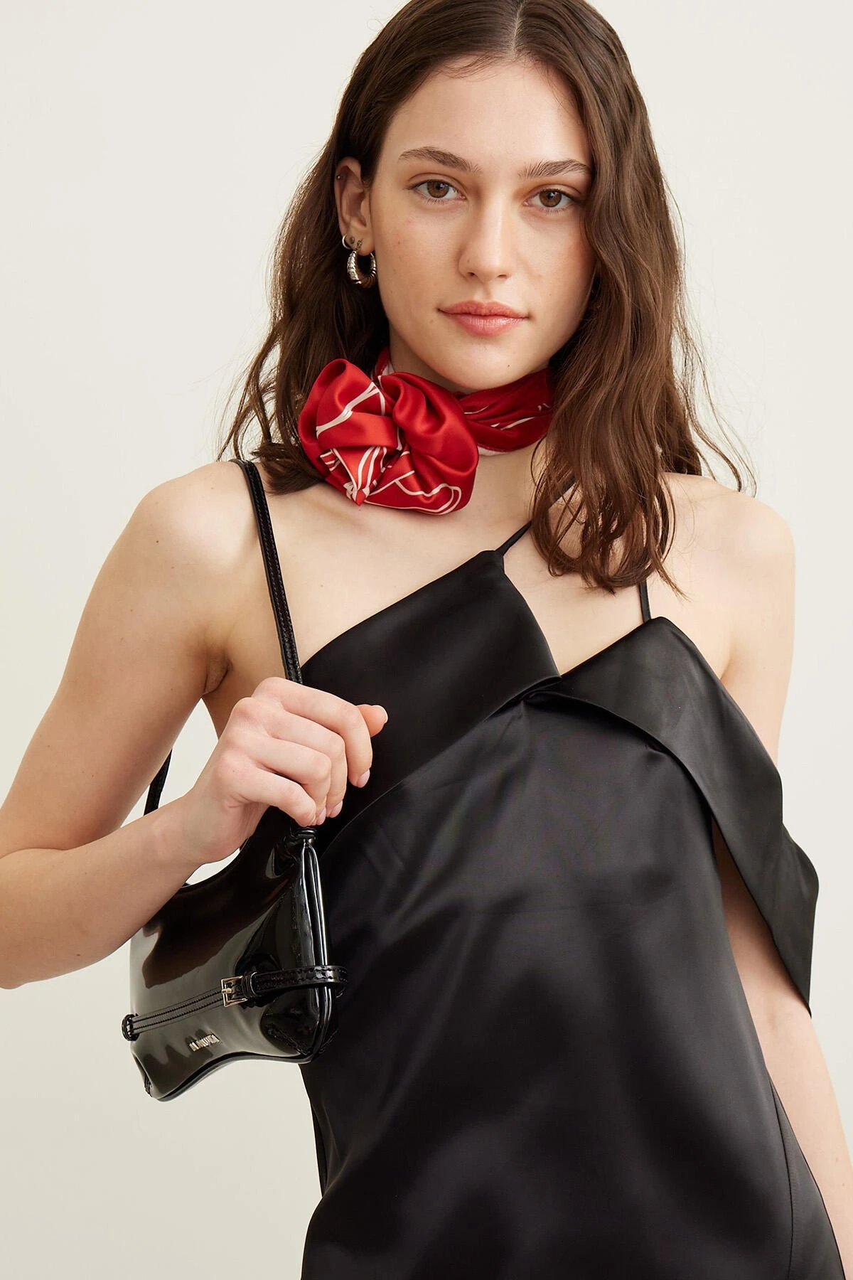 PATTERNED SATIN NECK SCARF ROSE RED PATTERNED SATIN NECK SCARF ROSE RED