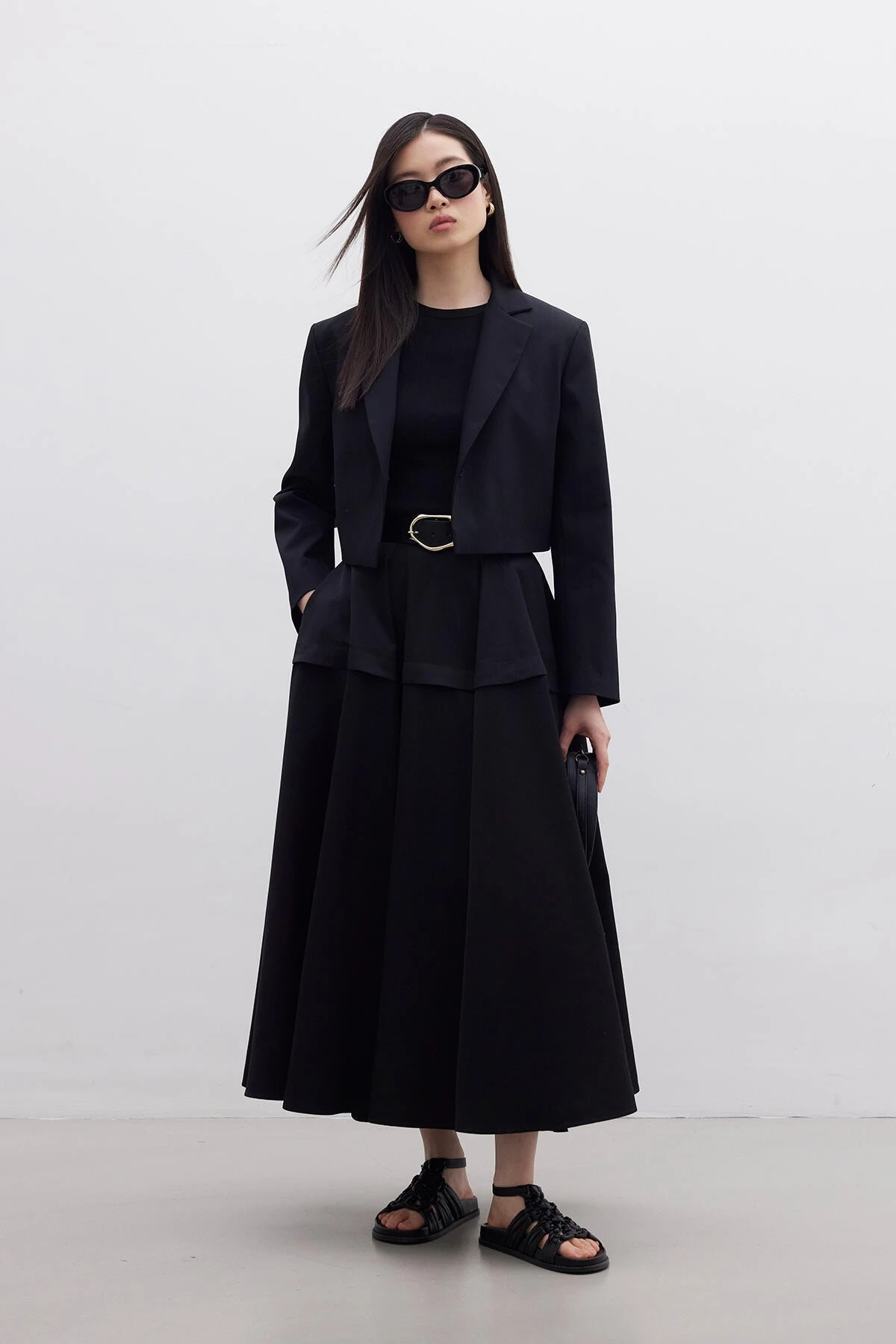 ROLLED DESIGN SKIRT BLACK