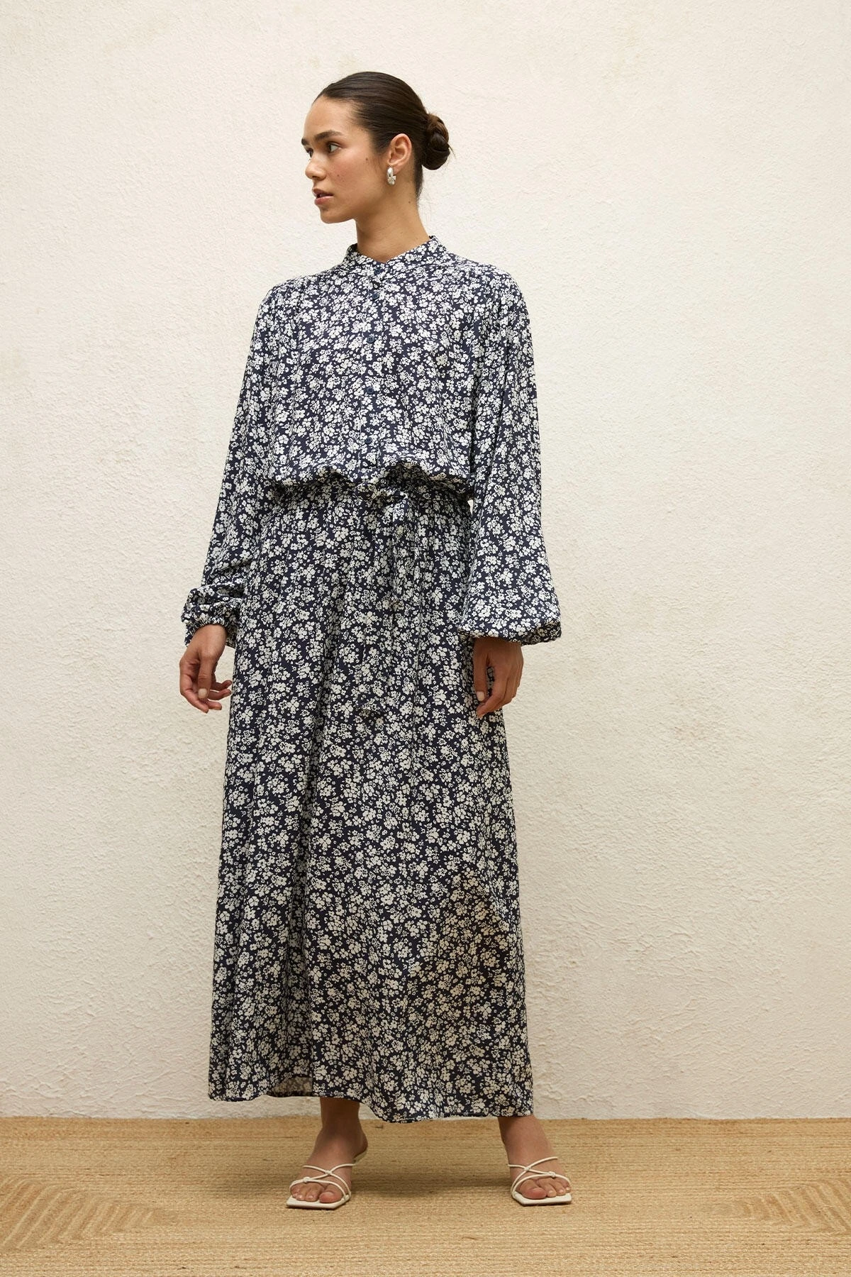 VİSKON DESENLİ ELBİSE FLORAL