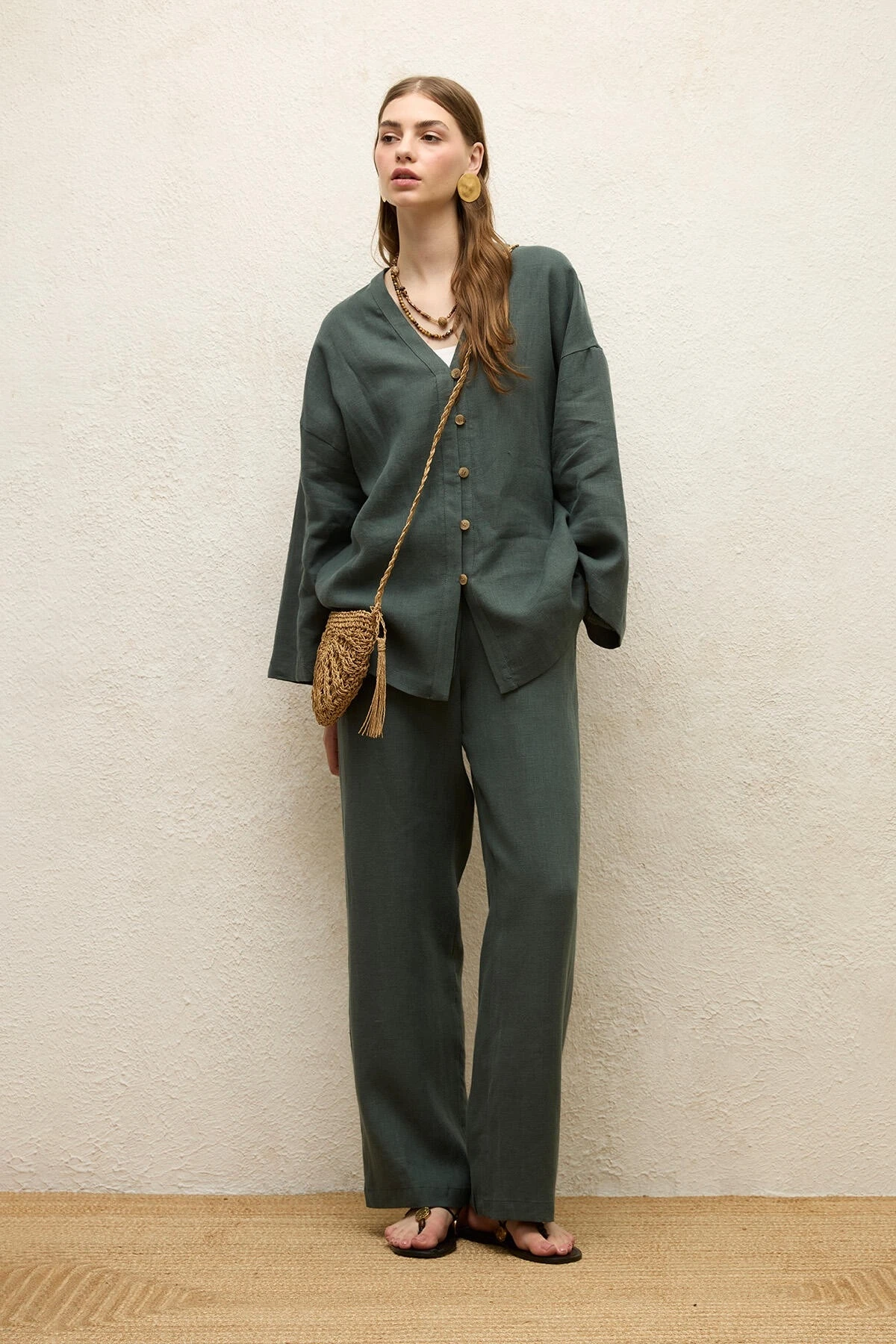 COMFORTABLE LINEN TROUSERS WITH POCKETS GREEN
