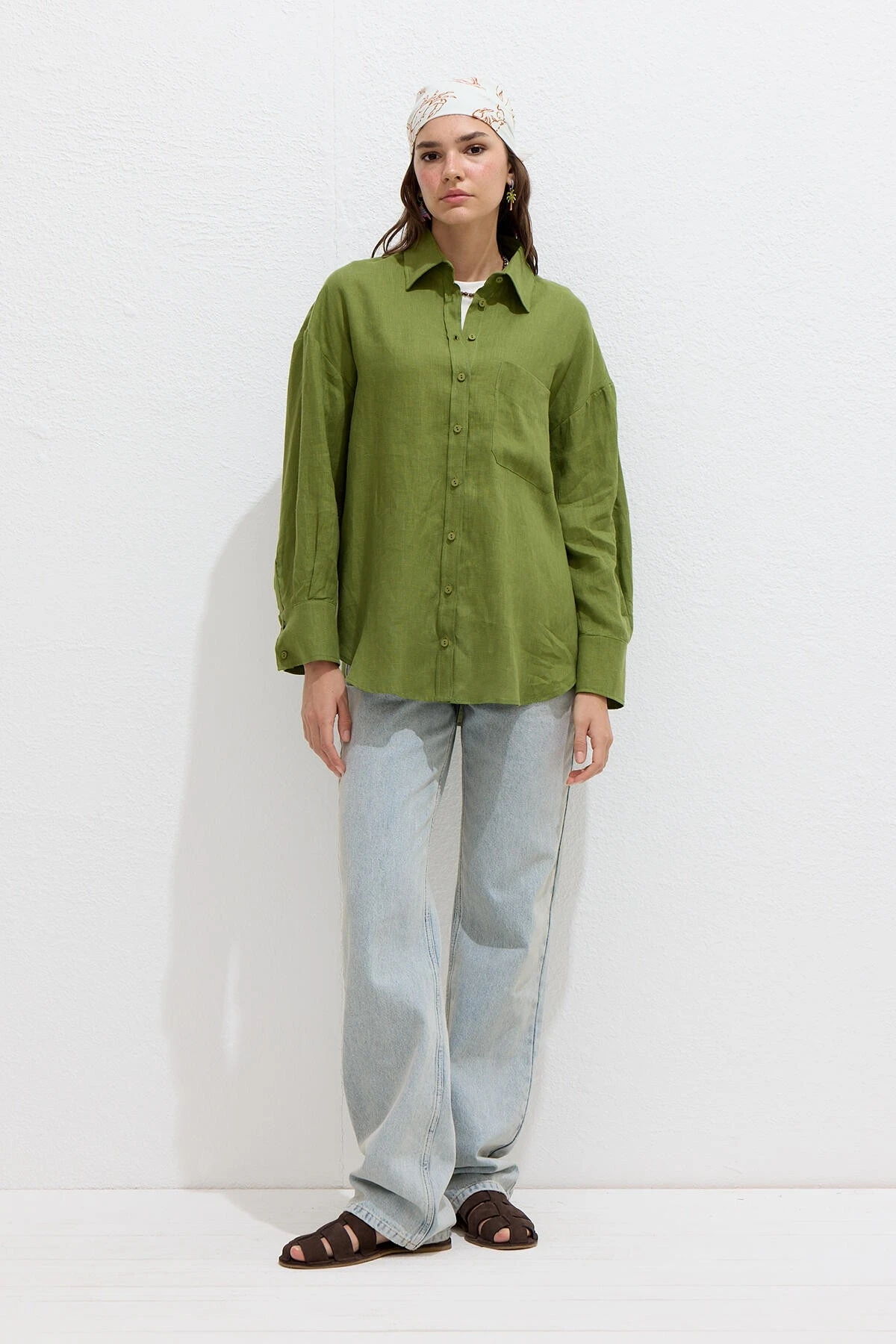İNCE KETEN OVERSIZE GÖMLEK ÇİMEN YEŞİLİ İNCE KETEN OVERSIZE GÖMLEK ÇİMEN YEŞİLİ