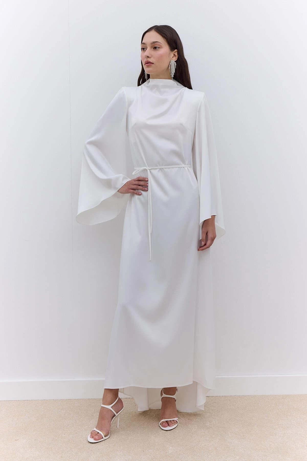 SATEN GENİŞ KOL ABİYE ELBİSE EKRU
