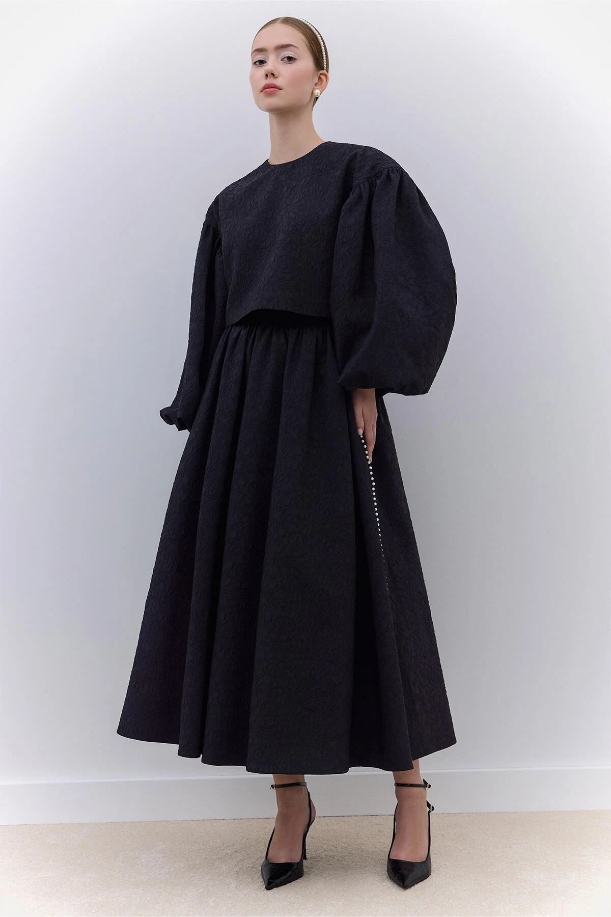 İNCİ DETAYLI ABİYE BLUZ SİYAH İNCİ DETAYLI ABİYE BLUZ SİYAH