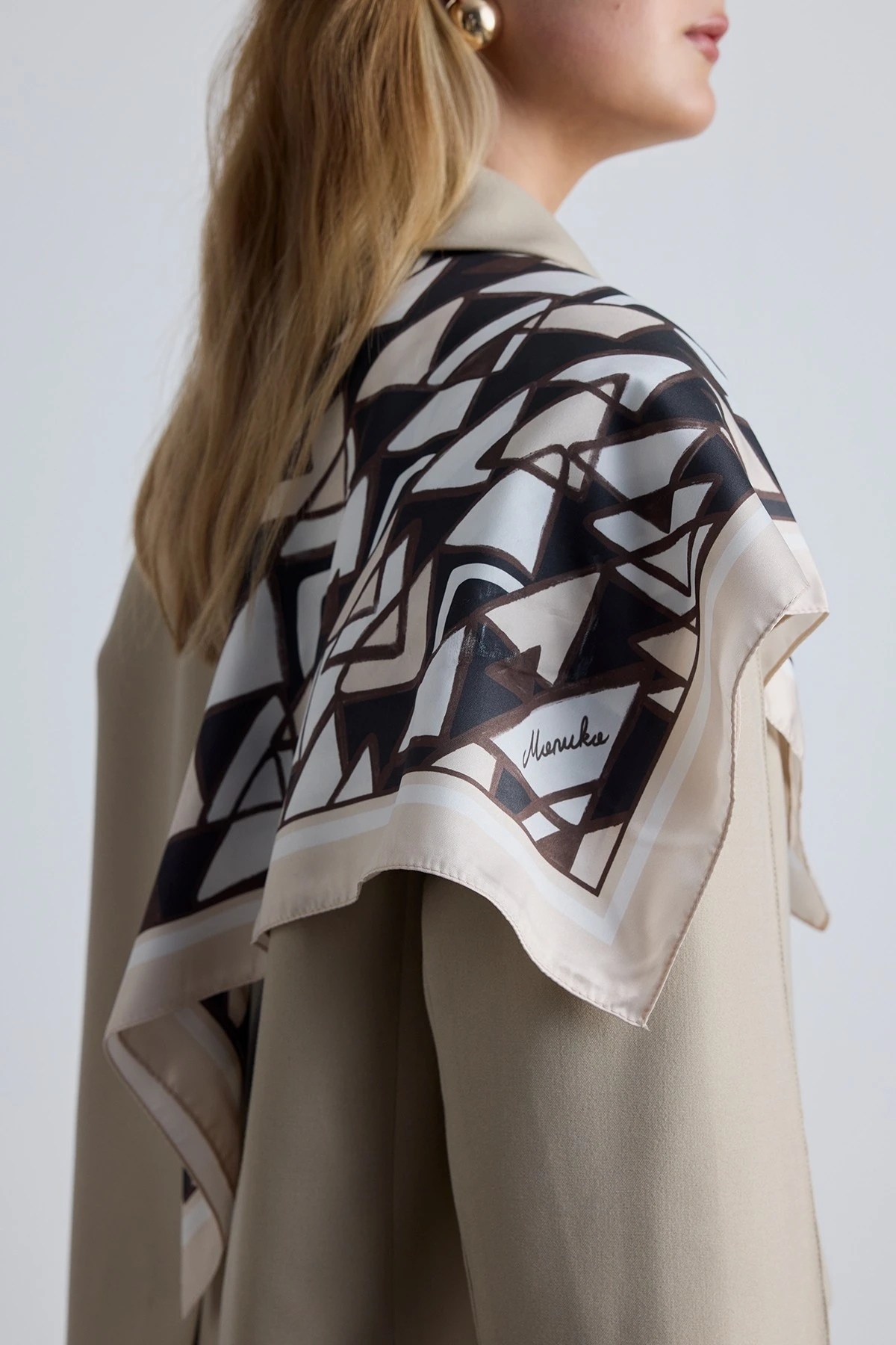 PATTERNED SATIN NECK SCARF MILANO- BROWN PATTERNED SATIN NECK SCARF MILANO- BROWN
