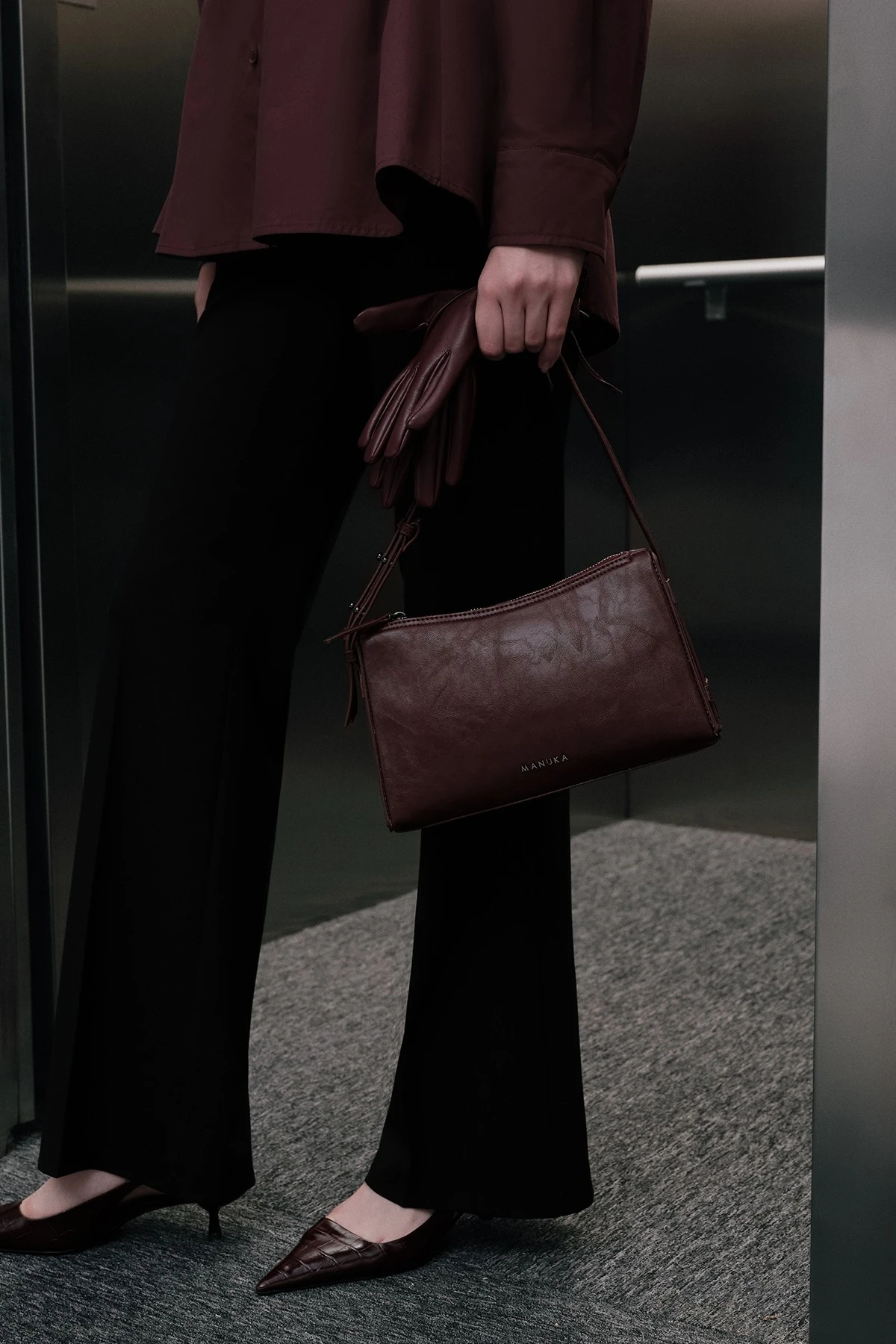 PRISM FORM LEATHER BAG Claret Red PRISM FORM LEATHER BAG Claret Red