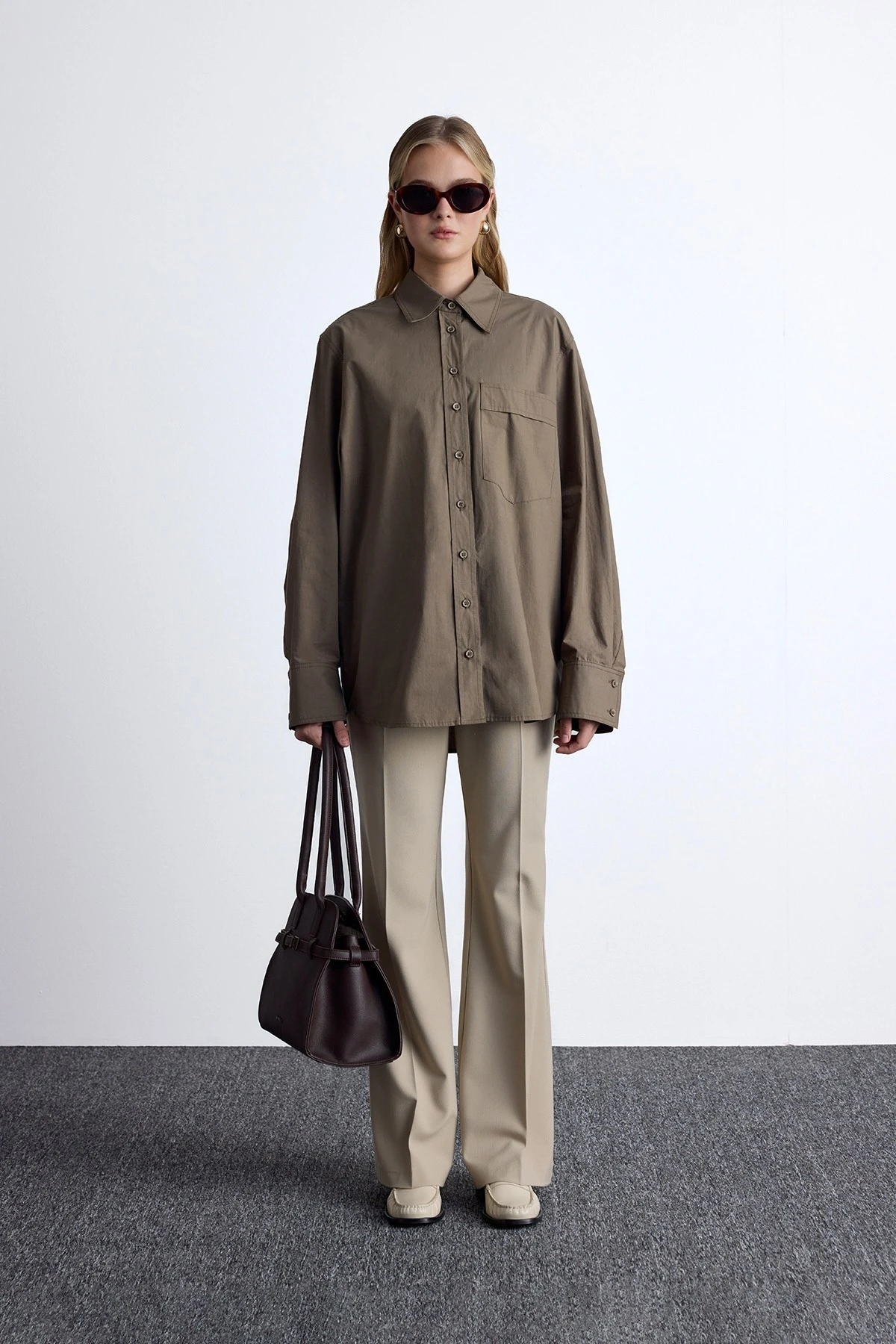PİLE DETAYLI OVERSIZE GÖMLEK HAKİ PİLE DETAYLI OVERSIZE GÖMLEK HAKİ