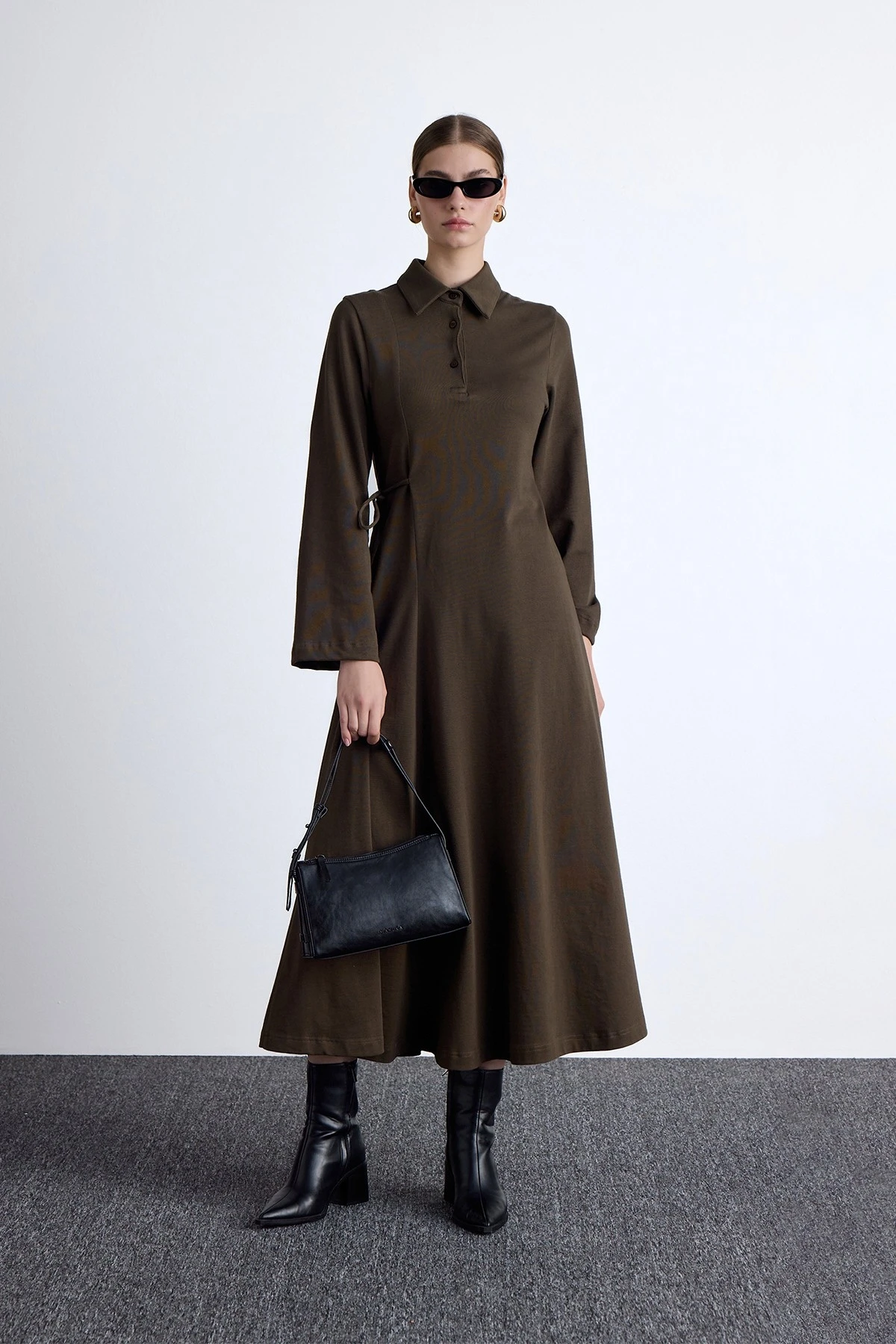 PREMIUM KNITTED COLLAR DRESS KHAKI