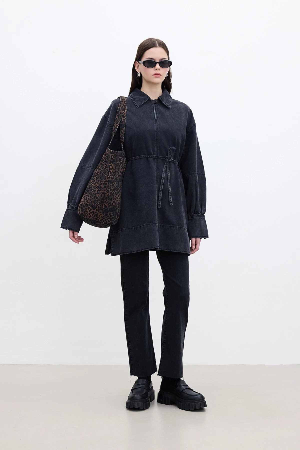 WIDE CUFF DENIM SHIRT BLACK