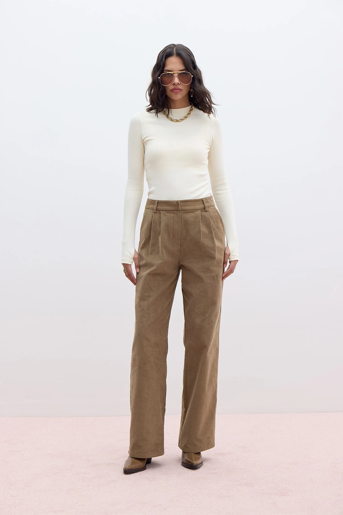 RIBBED VELVET STRAIGHT FIT PANTS CAMEL RIBBED VELVET STRAIGHT FIT PANTS CAMEL