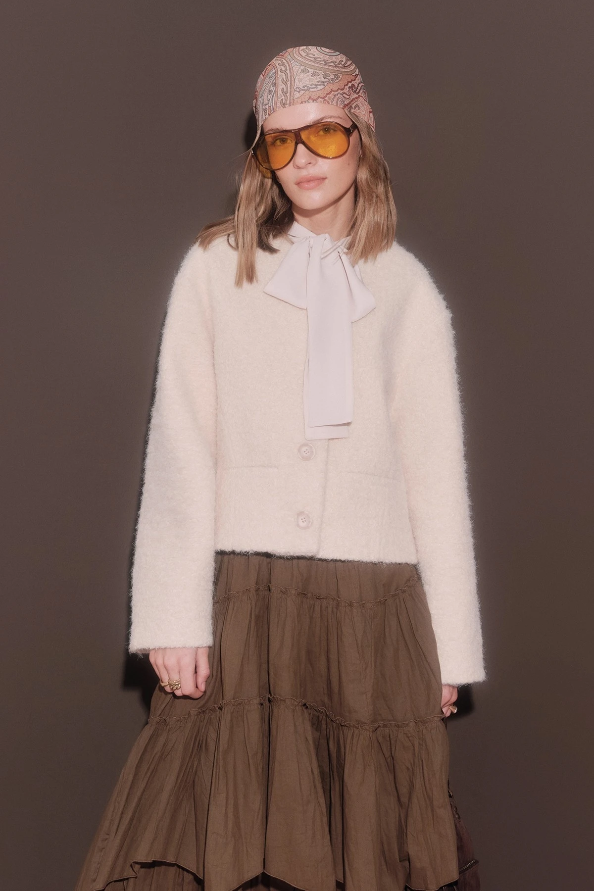 THICK CASHMERE POCKET SHORT COAT BEIGE