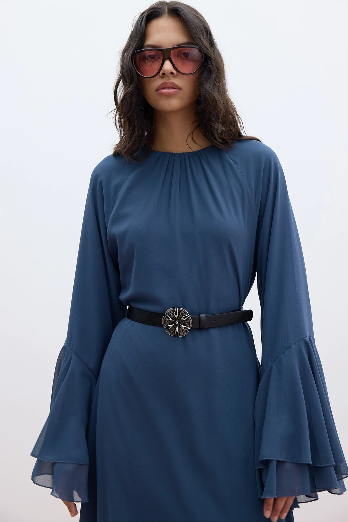 BLACK BELT WITH FLOWER BUCKLE