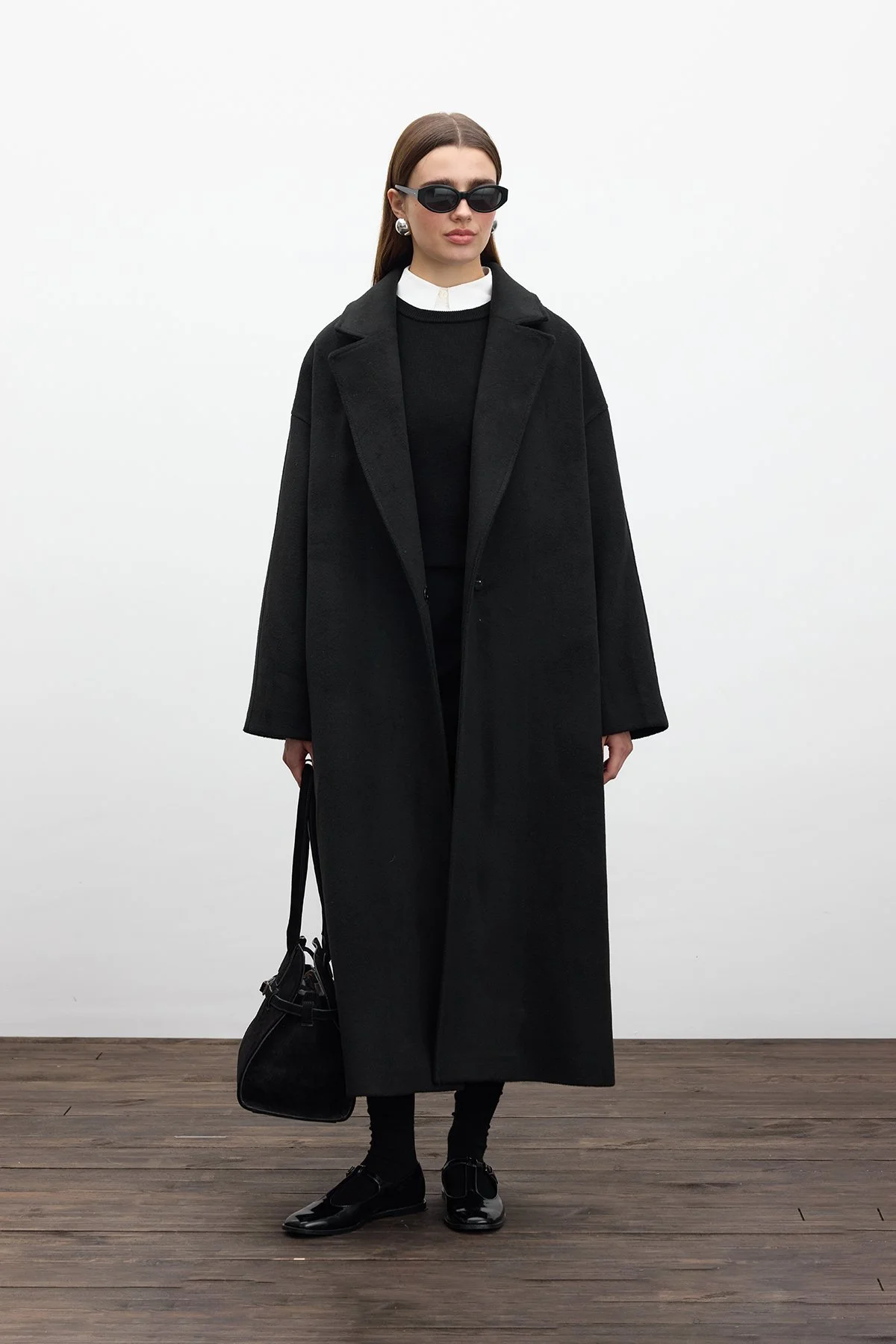 PLAIN CLOSURE CACHET COAT BLACK PLAIN CLOSURE CACHET COAT BLACK