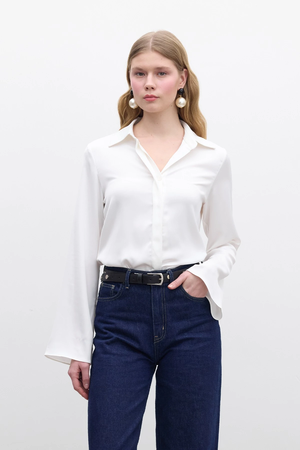 SATEN FIT KESİM GÖMLEK EKRU SATEN FIT KESİM GÖMLEK EKRU