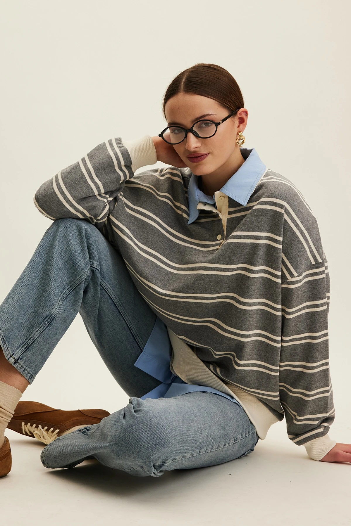 POLO YAKA OVERSIZE SWEATSHIRT GRİ POLO YAKA OVERSIZE SWEATSHIRT GRİ