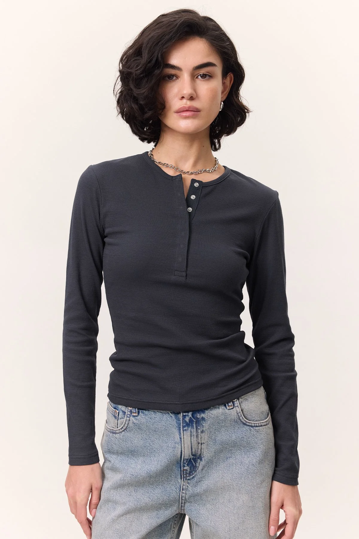 UZUN KOLLU YAKASI ÇITÇITLI BODY LACİVERT UZUN KOLLU YAKASI ÇITÇITLI BODY LACİVERT
