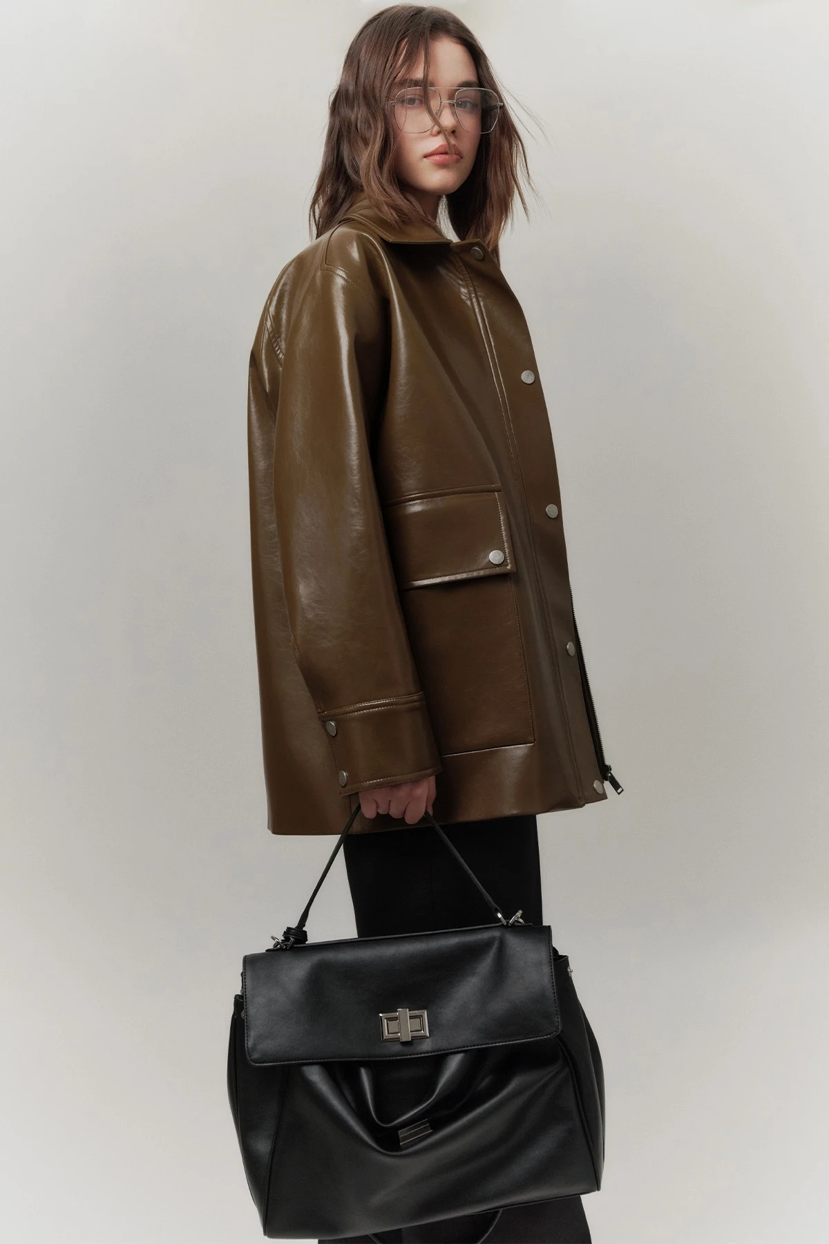 ARTE WIDE SHOULDER BAG BLACK