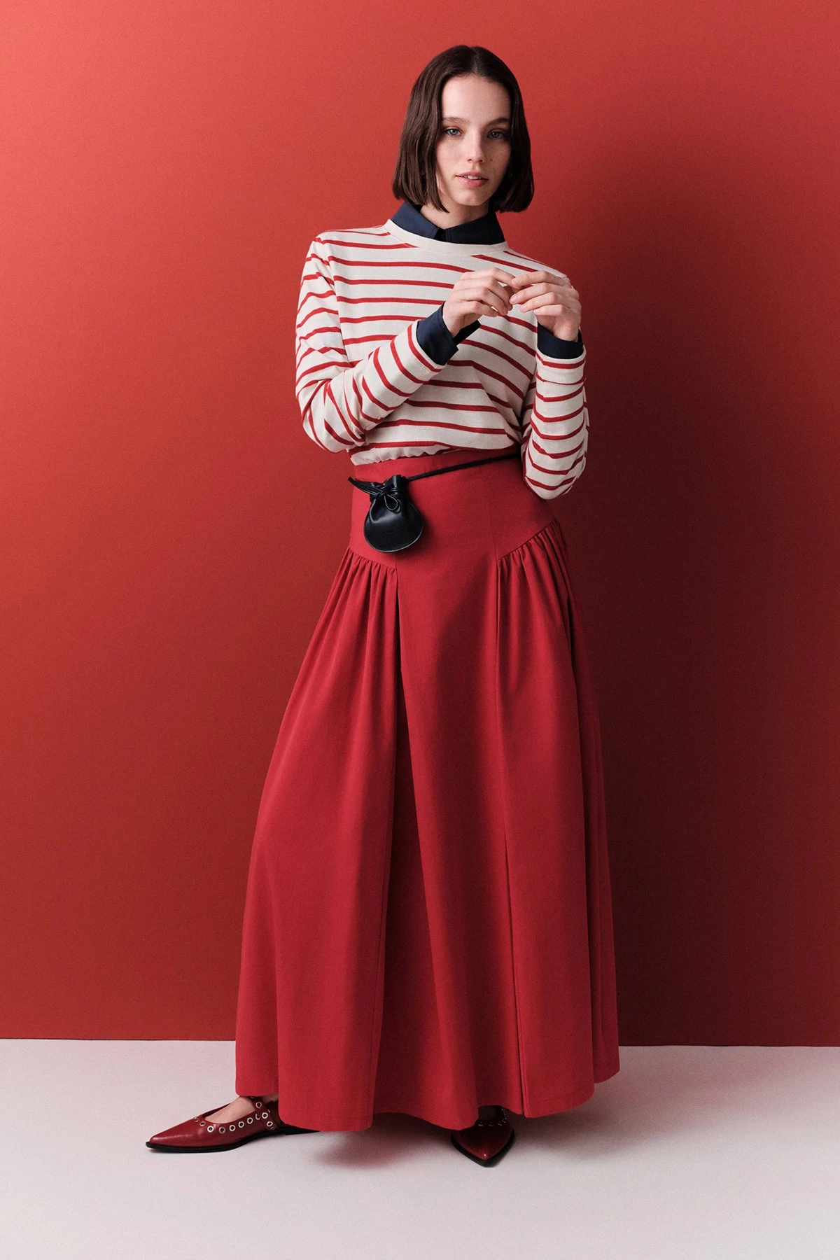 BÜZGÜLÜ GABARDİN ETEK KIRMIZI