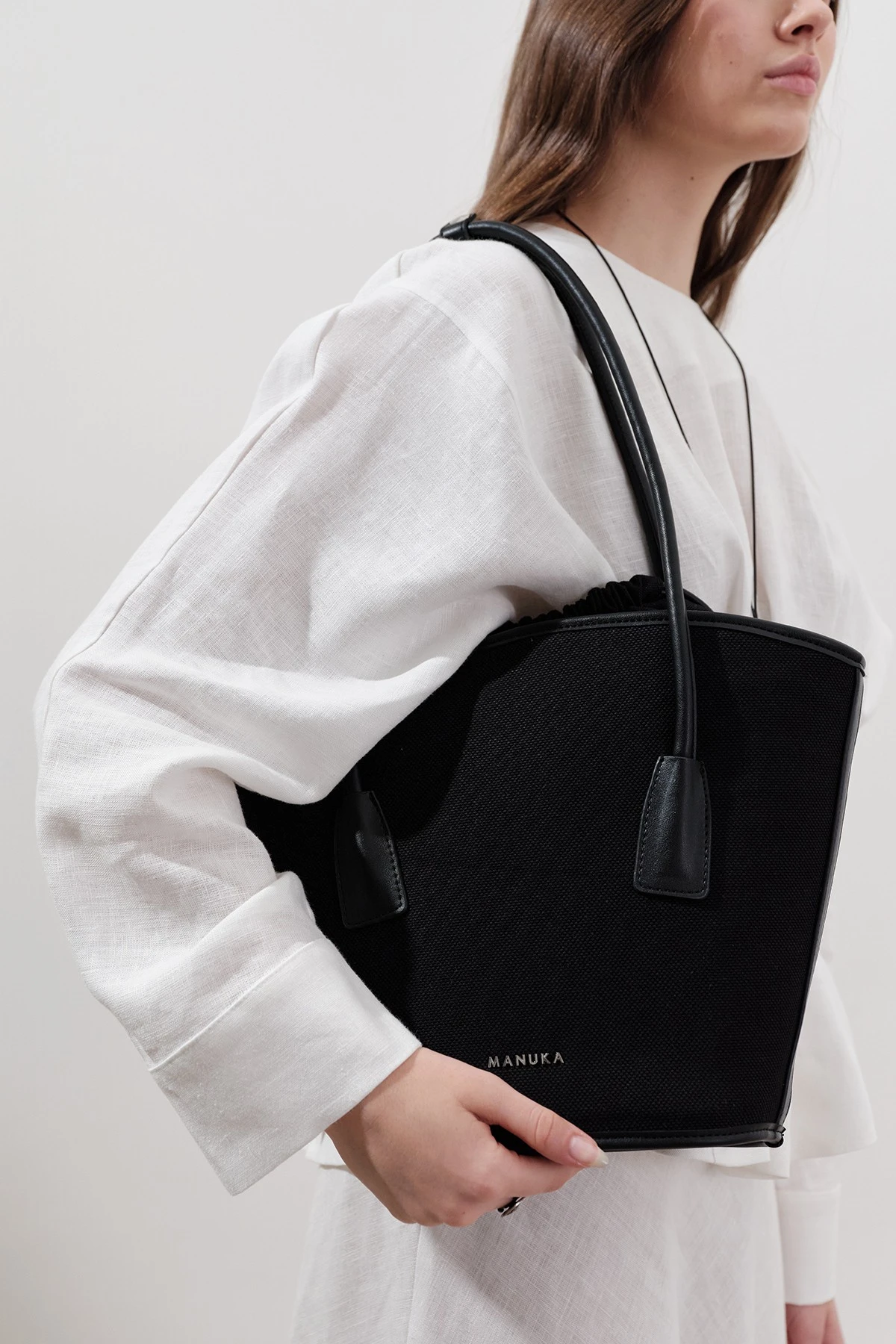 CANVAS BUCKET BAG BLACK