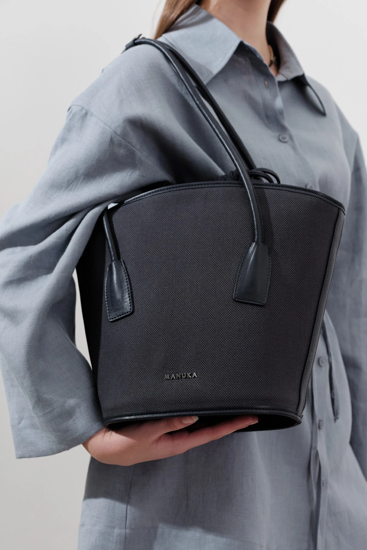 CANVAS BUCKET BAG NAVY BLUE