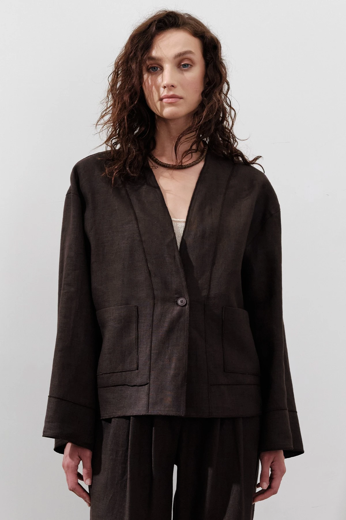 KETEN TEK DÜĞMELİ BLUZ ACI KAHVE