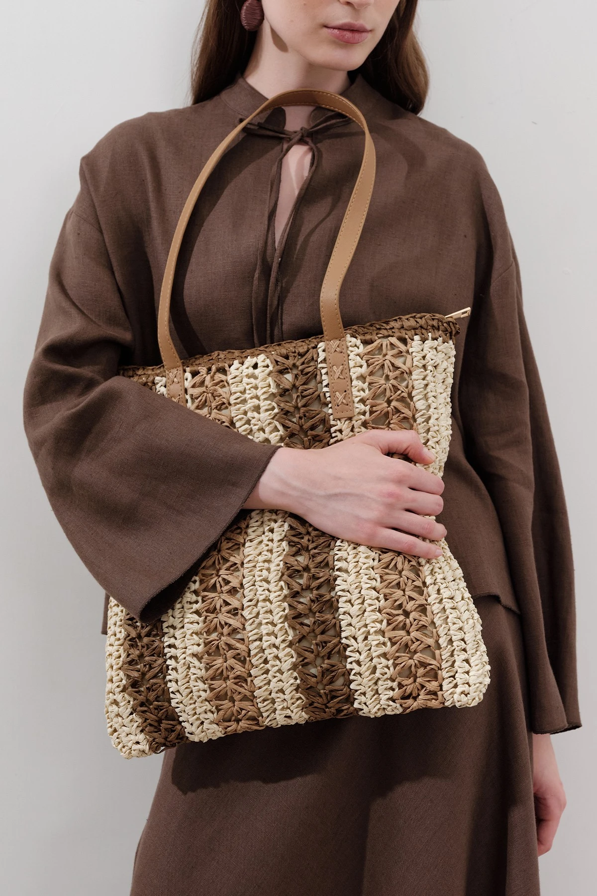 STRIPED PATTERNED STRAW BAG BEIGE