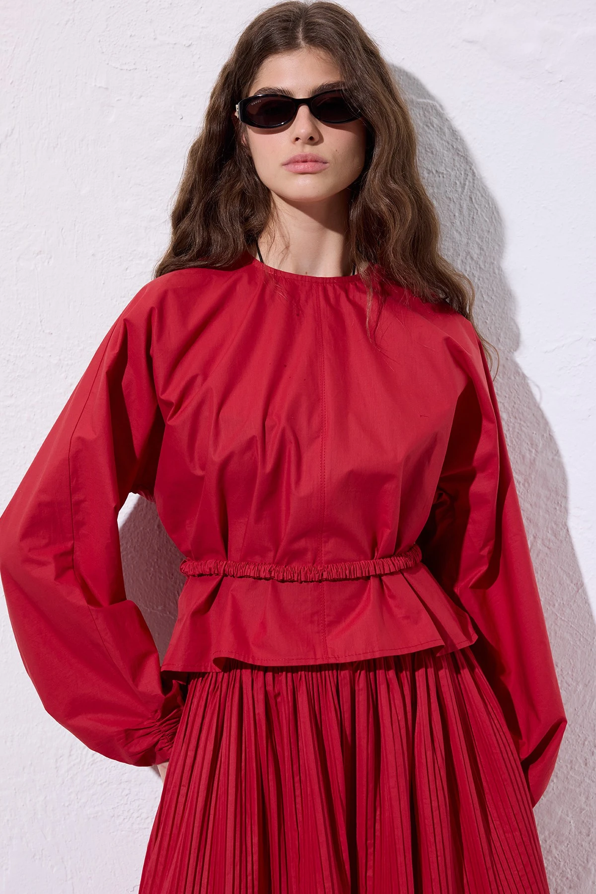 BAĞLAMA DETAYLI KISA BLUZ KIRMIZI