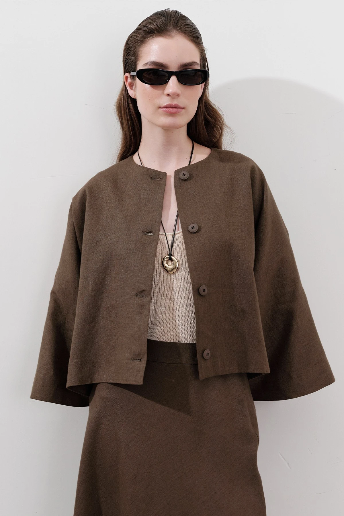 LINEN WIDE SLEEVE SHORT JACKET DUSTY BROWN