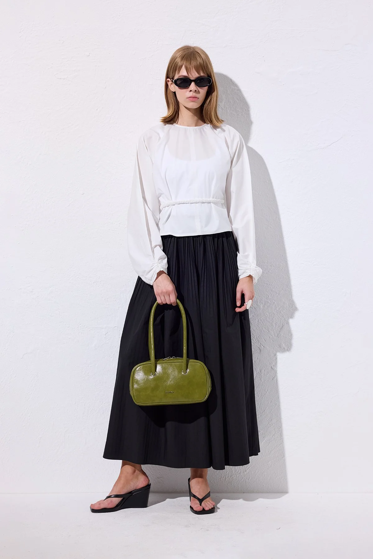 PLEATED WIDE SKIRT BLACK