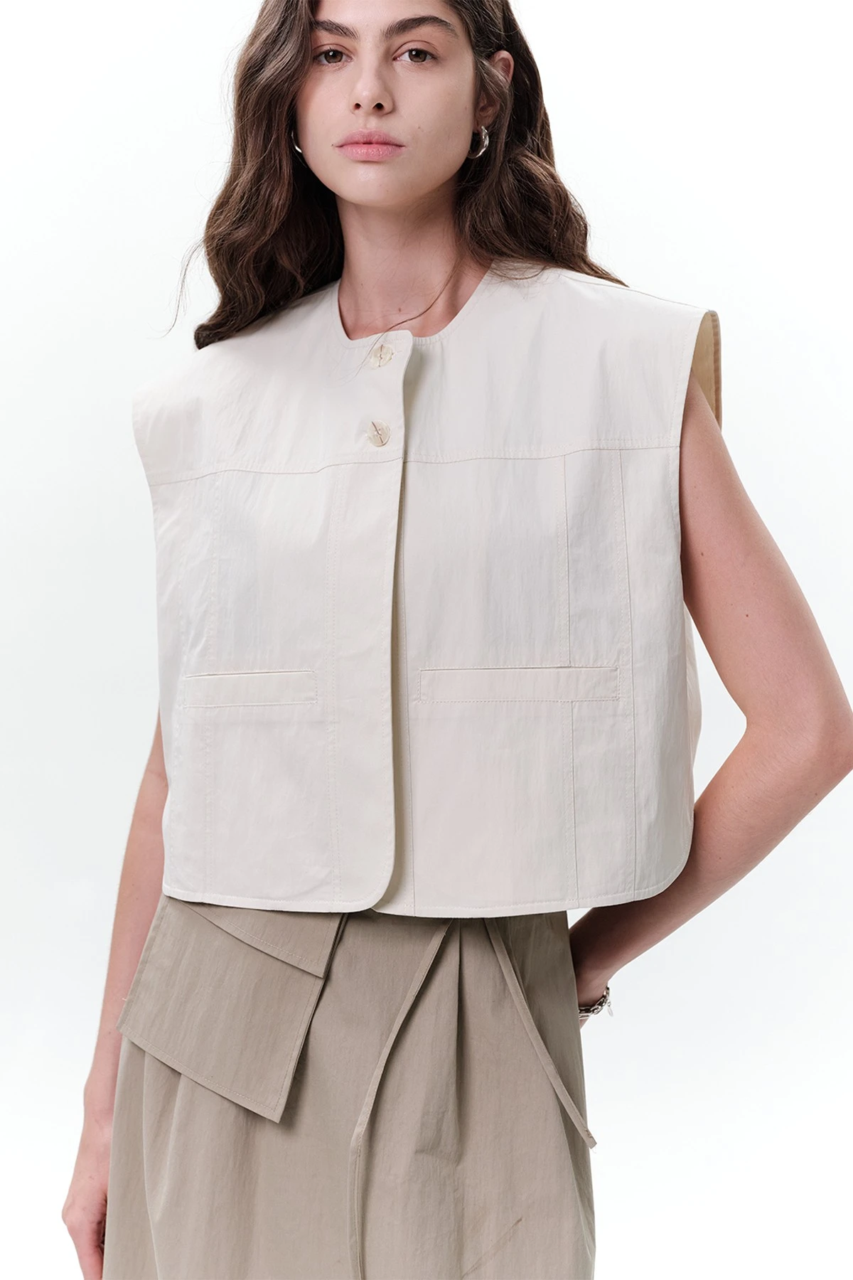 CEP DETAYLI KISA YELEK TAŞ