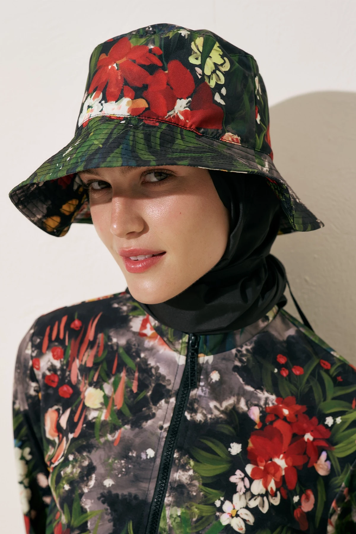 EŞARP DETAYLI BUCKET ŞAPKA DARK GARDEN