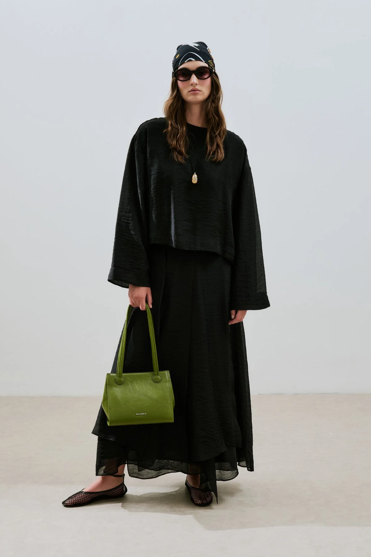 KATLI FIRFIRLI UZUN ETEK SİYAH