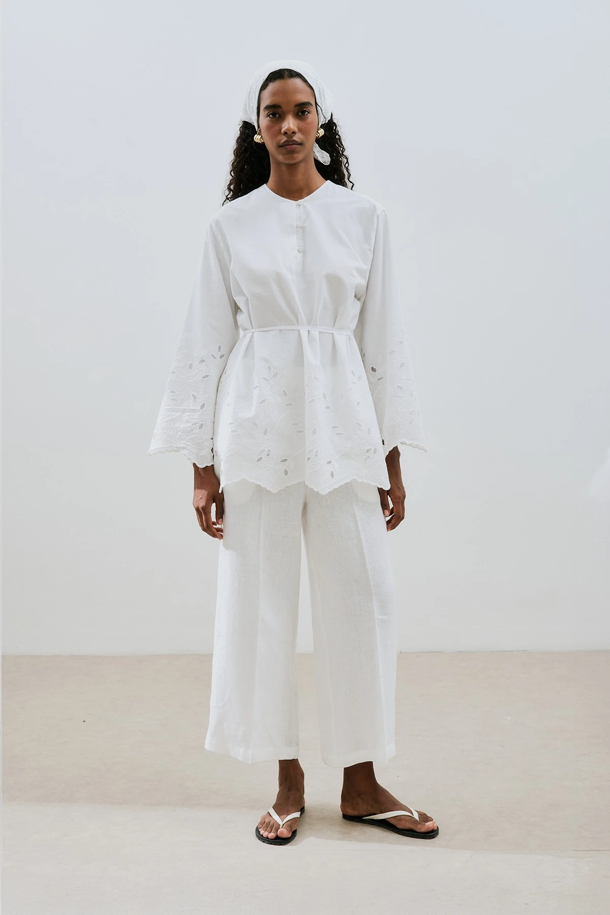 NAKIŞ DETAYLI TUNİK EKRU