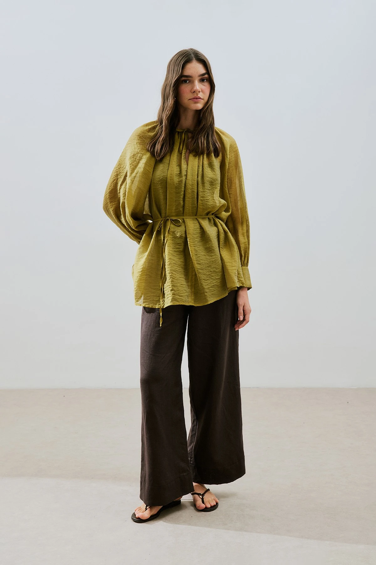 GENİŞ MANŞETLİ KUŞAKLI TUNİK SARI