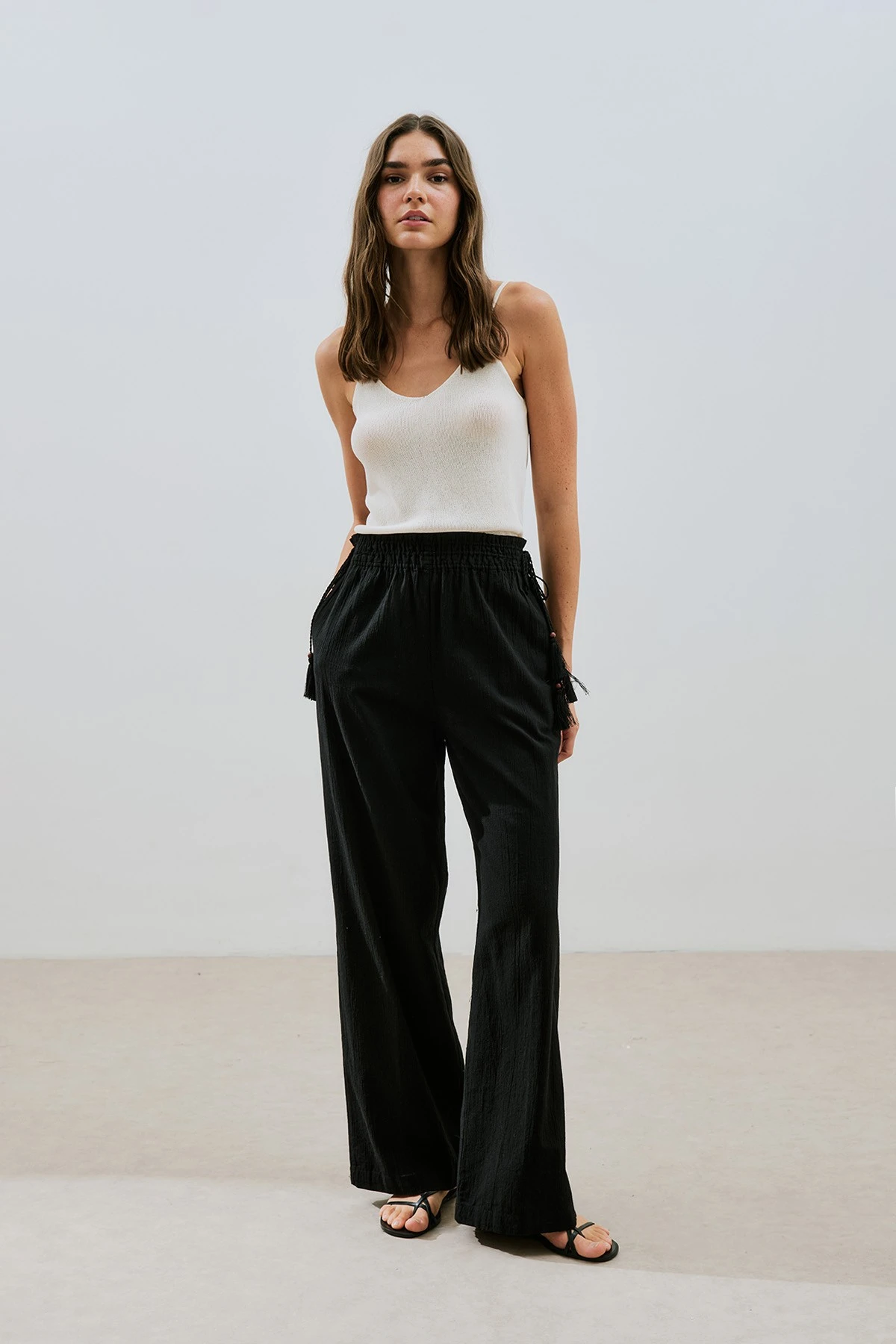 TEXTURED TIE-UP TROUSERS BLACK