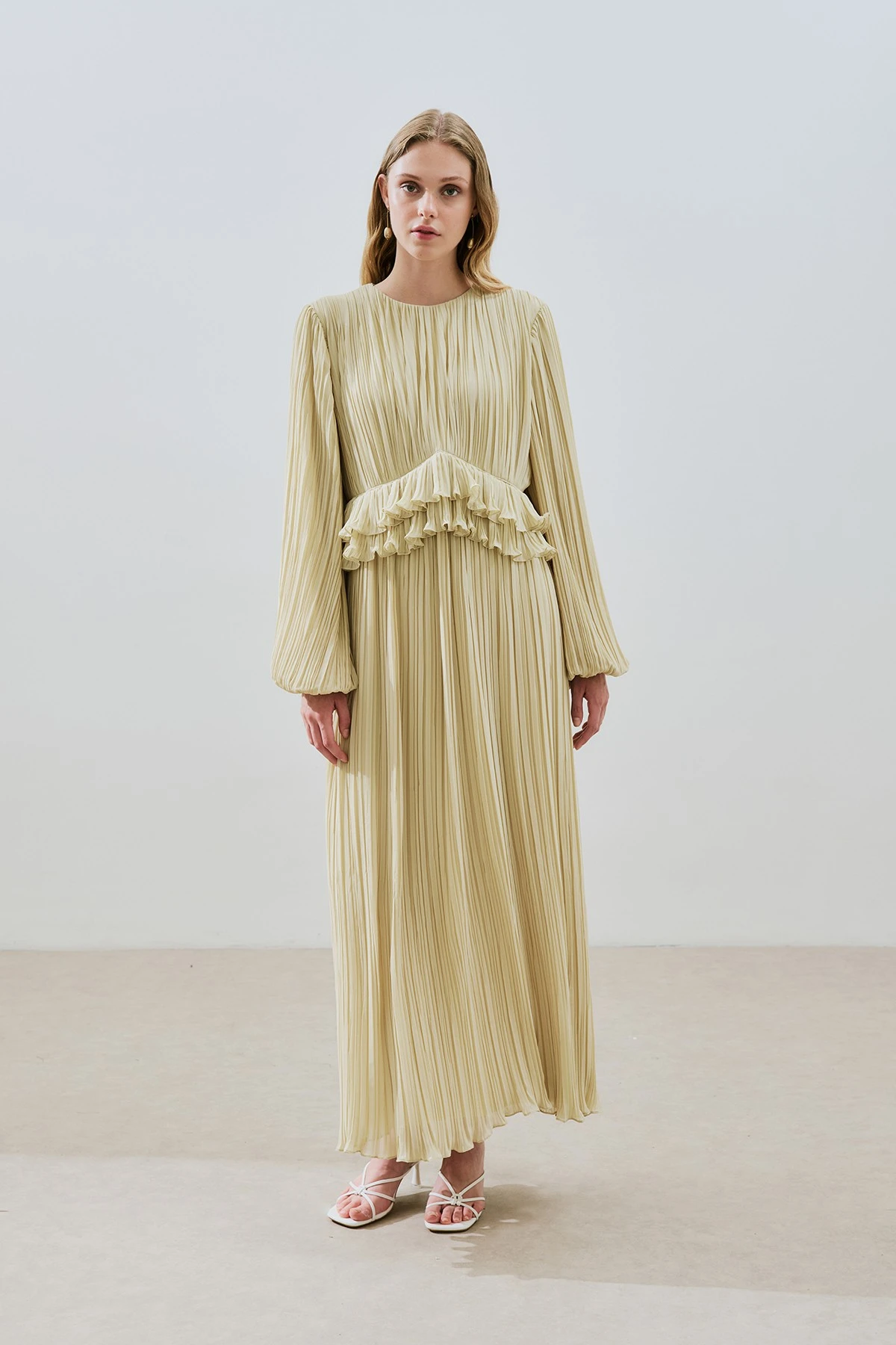 MİLA PİLİSELİ KATLI ELBİSE ADAÇAYI