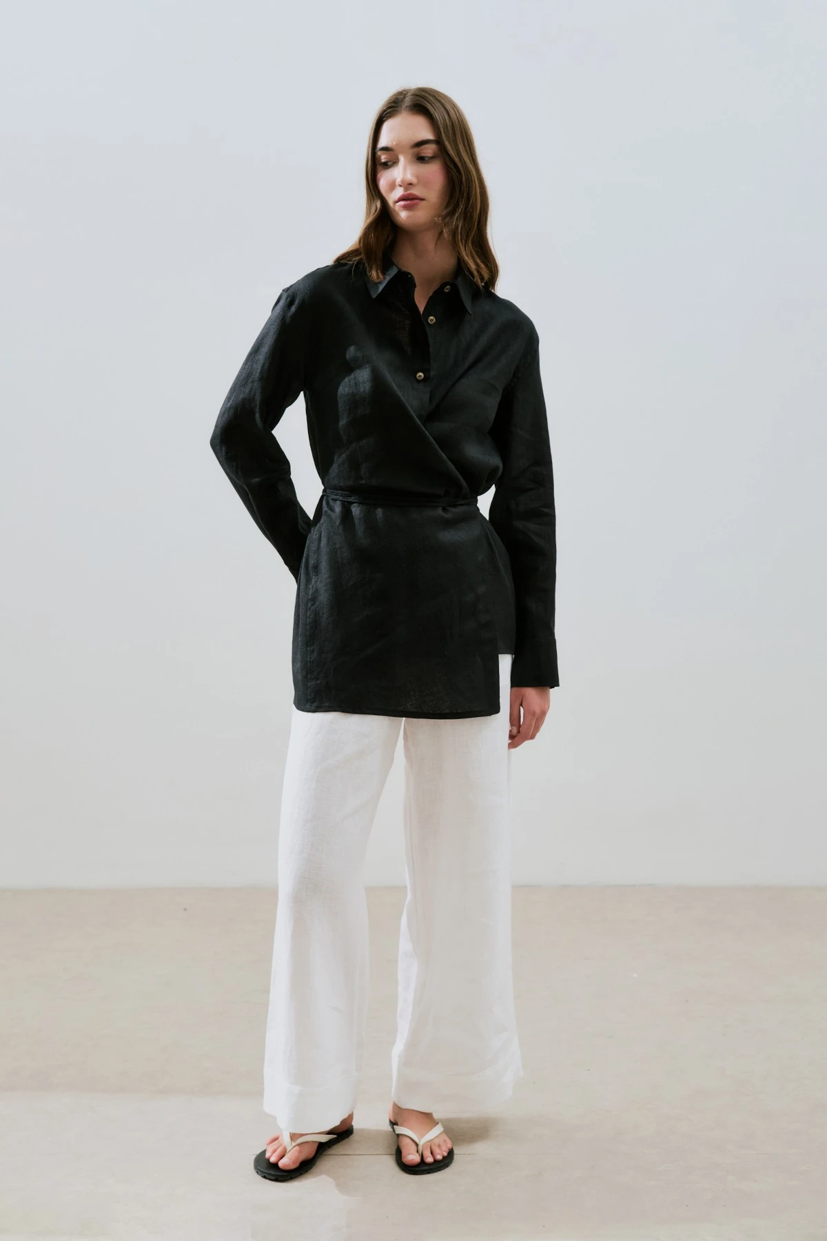 KETEN BAĞLAMA DETAYLI GÖMLEK SİYAH