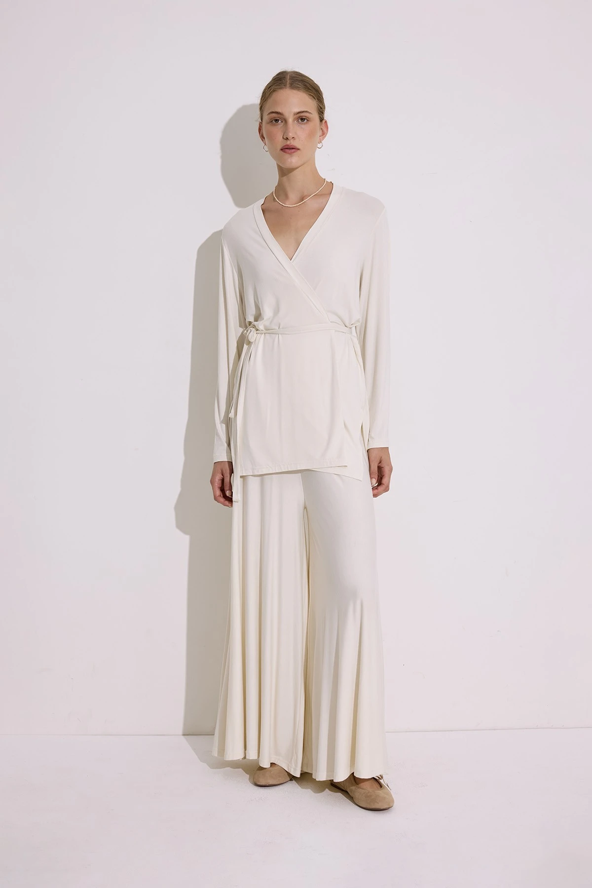 BAĞLAMALI DÖKÜMLÜ KİMONO İNCİ