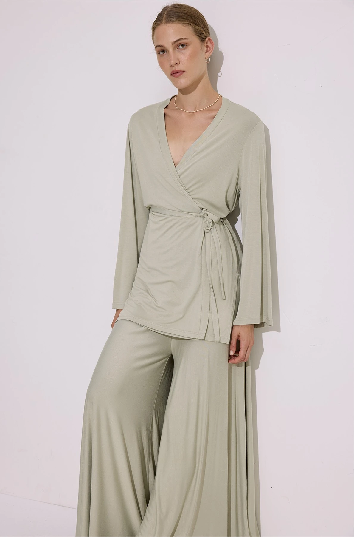 BAĞLAMALI DÖKÜMLÜ KİMONO PASTEL YEŞİL