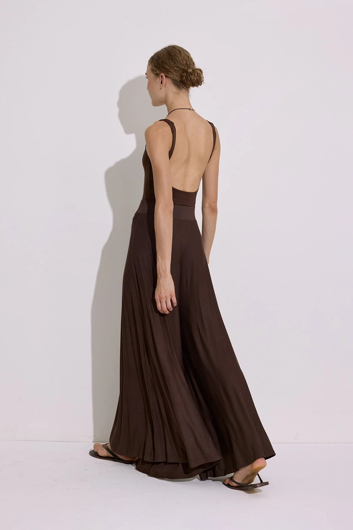 DÖKÜMLÜ RAHAT PANTOLON KAHVERENGİ