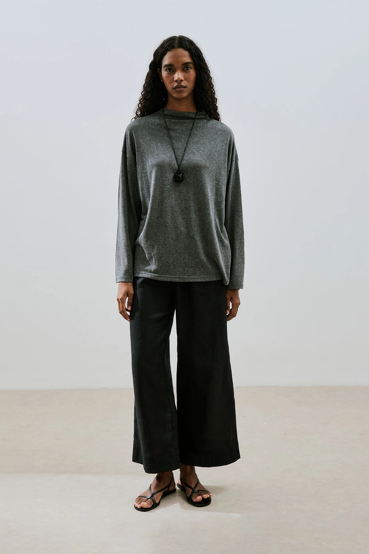 KETEN KARIŞIMLI BLUZ ANTRASİT KETEN KARIŞIMLI BLUZ ANTRASİT