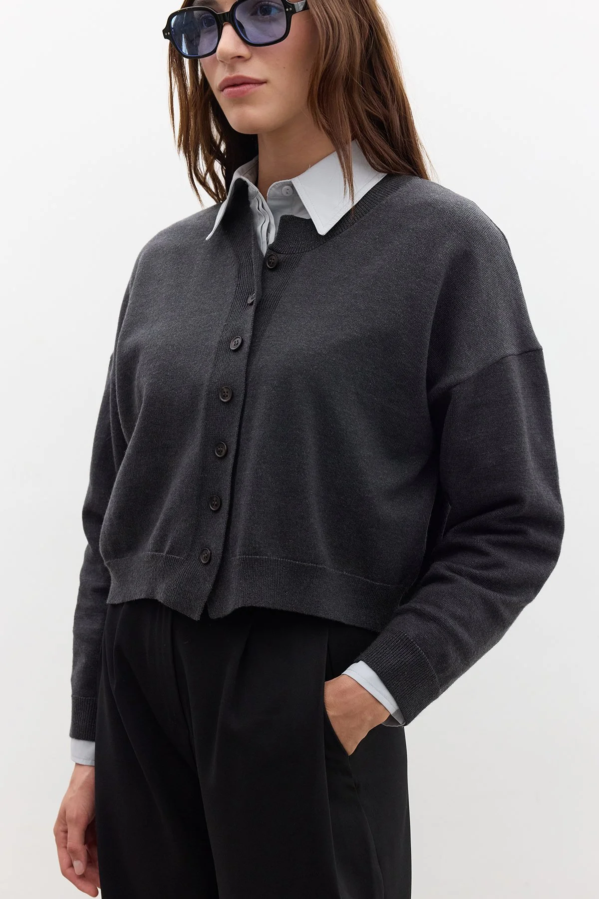 YUMUŞAK DOKULU OVERSİZE TRİKO HIRKA ANTRASİT YUMUŞAK DOKULU OVERSİZE TRİKO HIRKA ANTRASİT