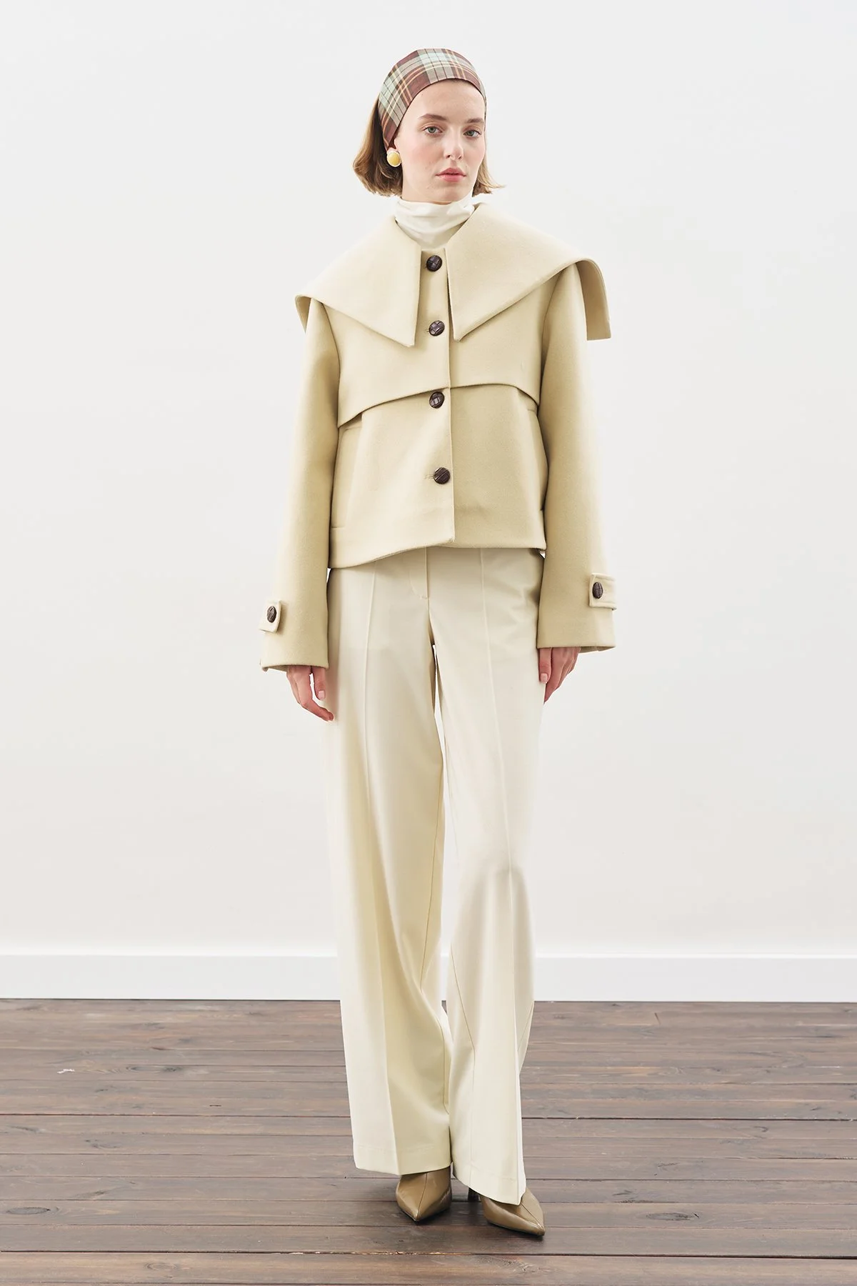 WIDE COLLAR CACHET JACKET SAND WIDE COLLAR CACHET JACKET SAND