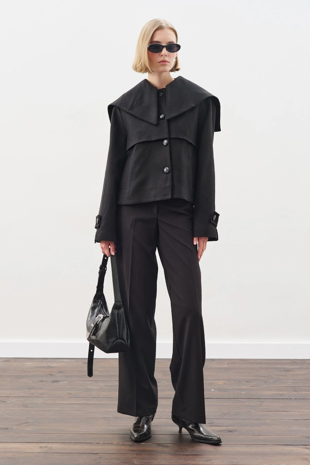 WIDE COLLAR CACHET JACKET BLACK WIDE COLLAR CACHET JACKET BLACK