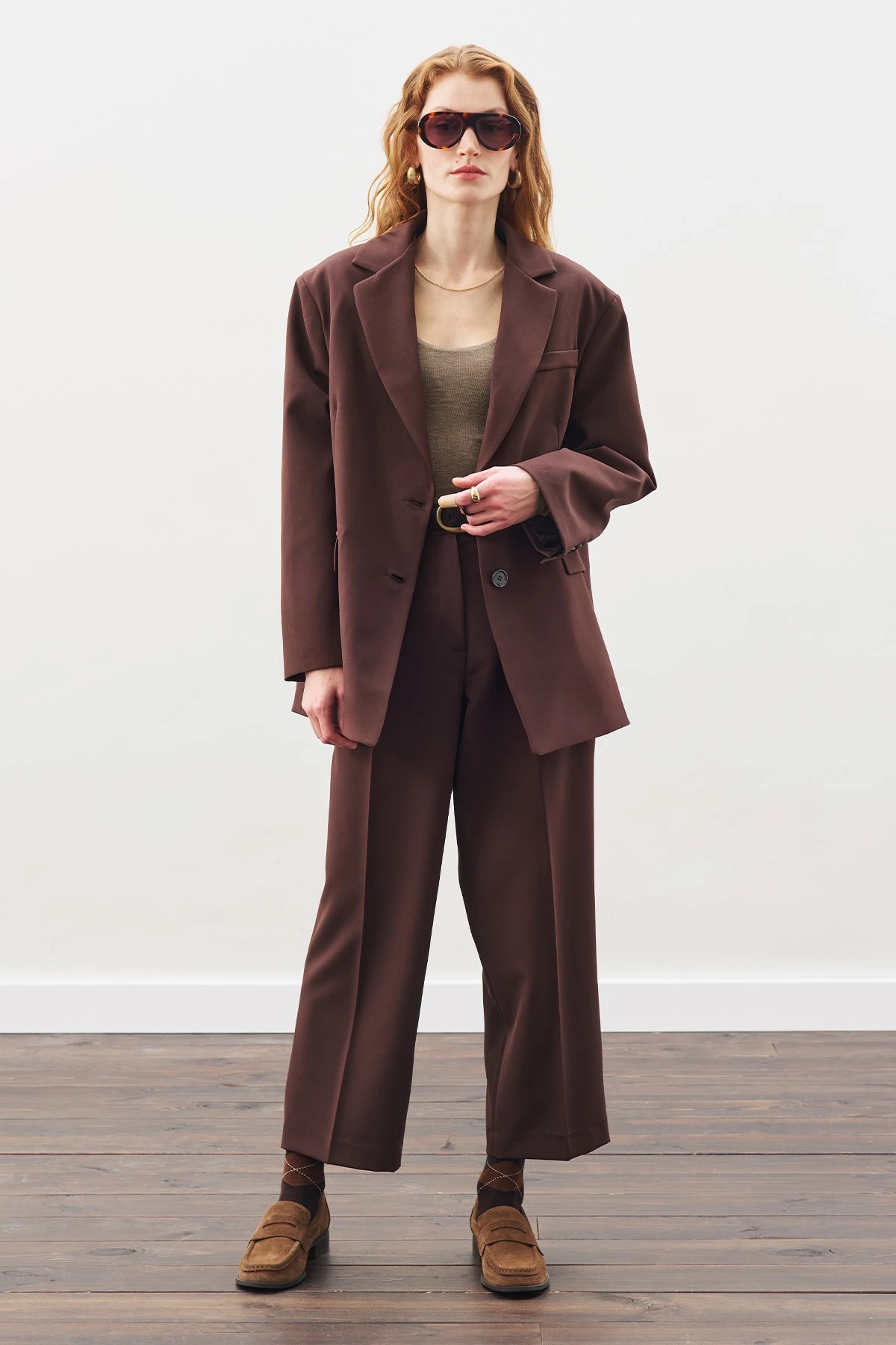 PLEATED DETAIL STRAIGHT CUT PANTS LIGHT BROWN PLEATED DETAIL STRAIGHT CUT PANTS LIGHT BROWN